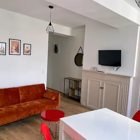 Le Colore- T2 Confortable Avec Vue Sur Nérac Esterno foto