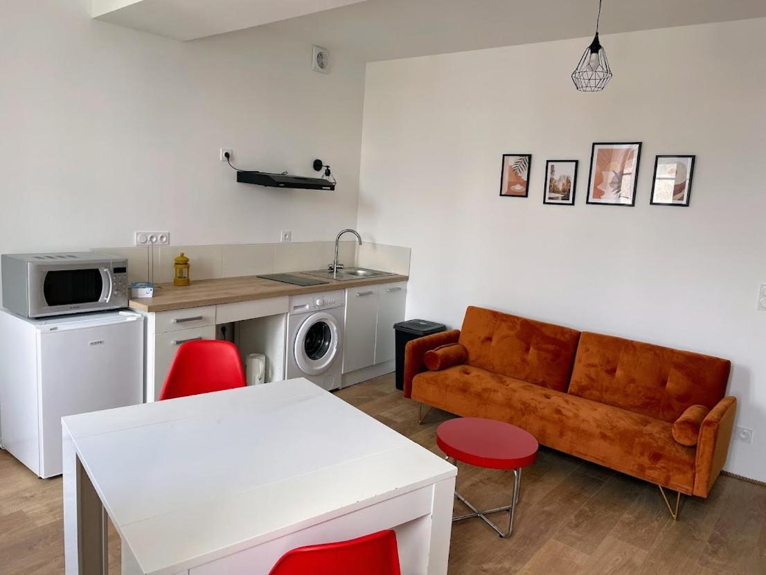 Le Colore- T2 Confortable Avec Vue Sur Apartment